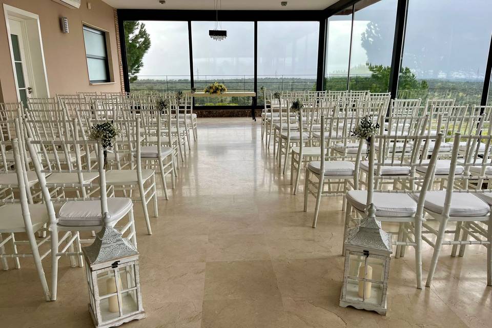 Ceremonia en interior