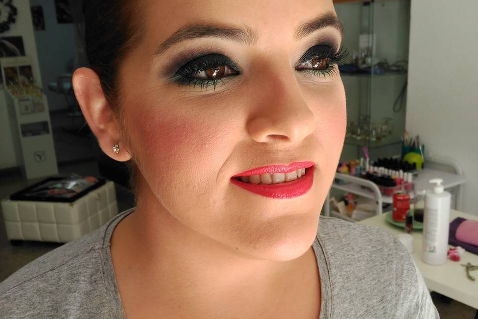 Ana Makeup