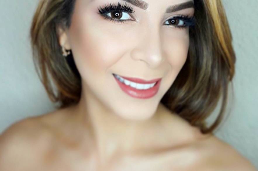 Maquillaje estilo novia