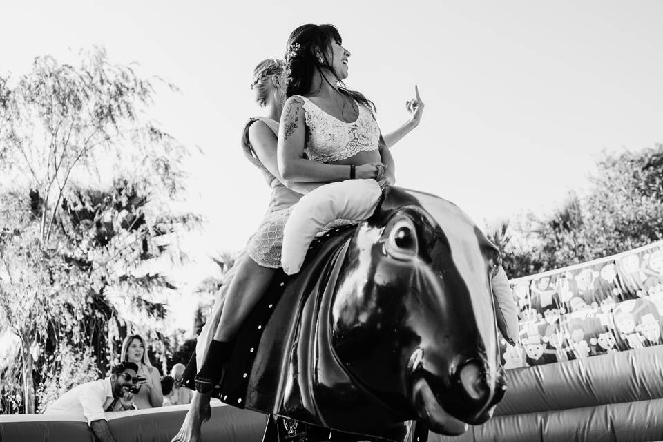 Becky y Maria toro