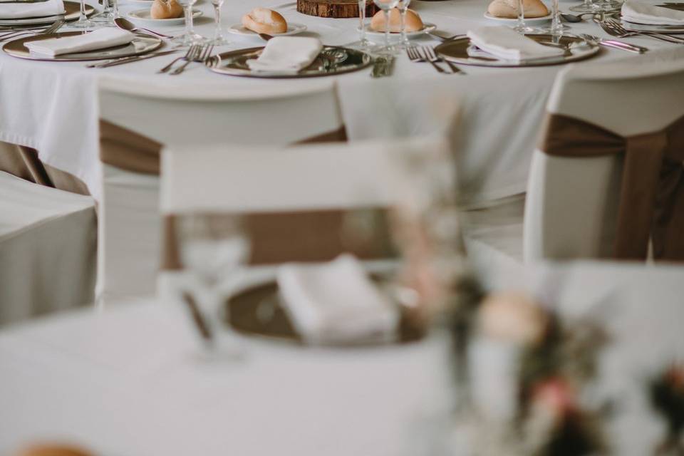 Mesa con menaje del Hotel
