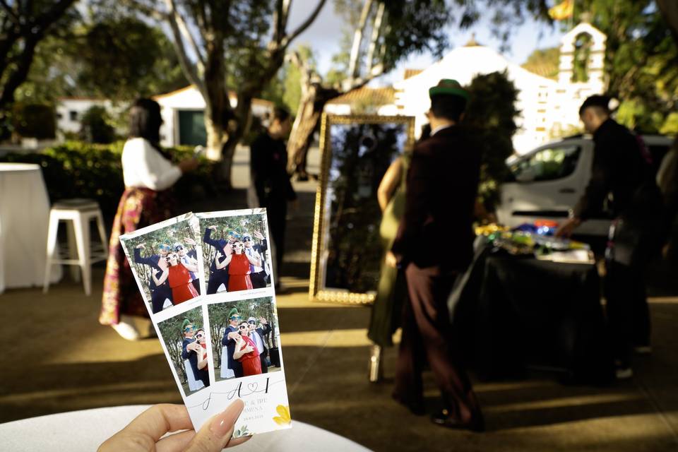 FOTOCOPIA_BODA_PERSONAS_DIVIRTIENDOSE