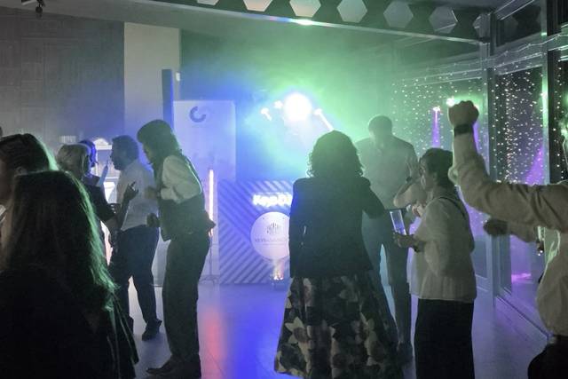 Ambiente boda en Costa Caion