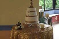 Mesa con la tarta de boda