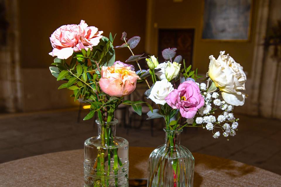 Violeteros de flores con espejo