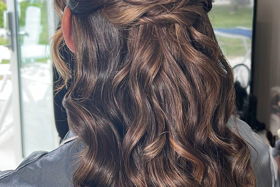 Semi recogido con ondas