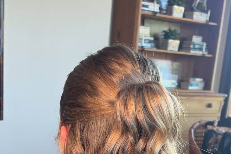 Semi recogido con ondas