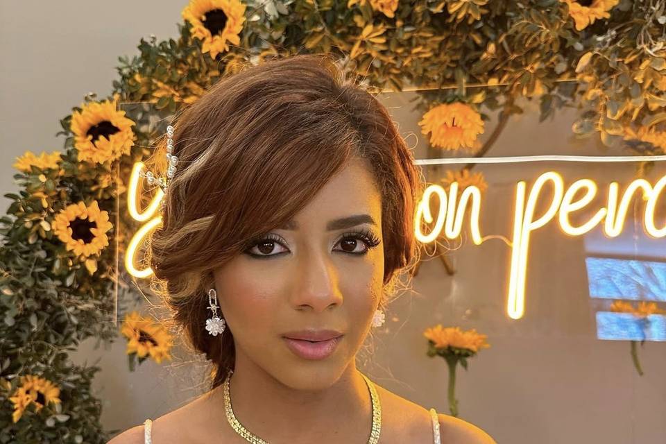 Perla Dago Makeup