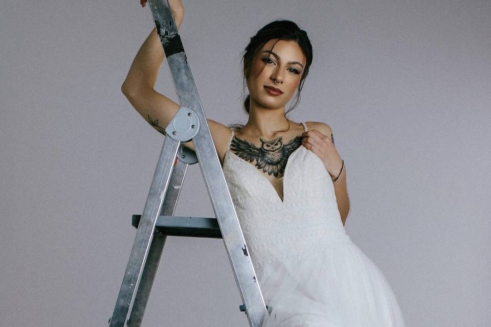 Perla Dago Makeup