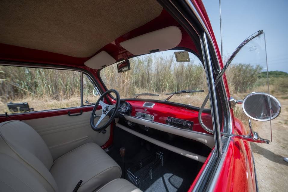 Tu vestido blanco en un 600 rojo