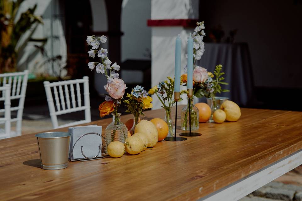 Decoración de mesas de la boda de E+A