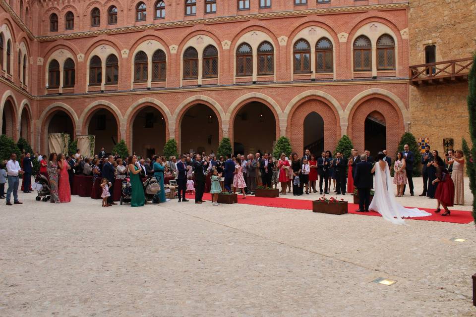 Entrada de novia y padrino