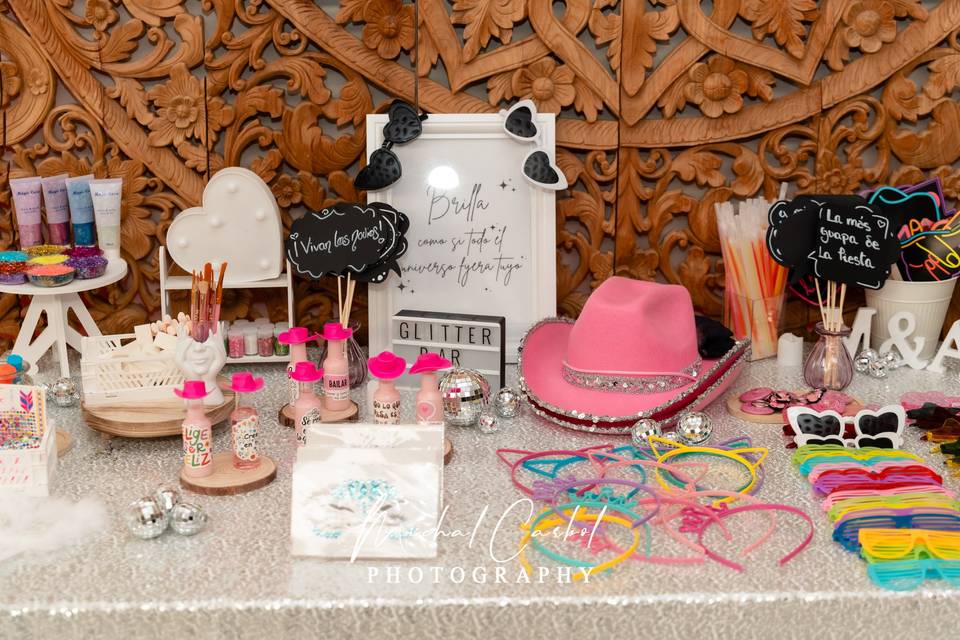 Glitter bar