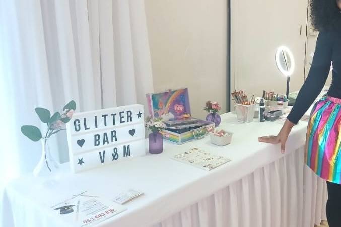 Glitter bar