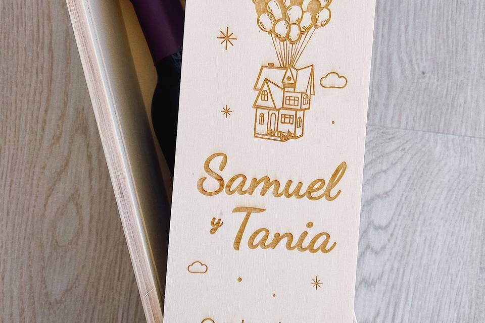 Caja de vino personalizada