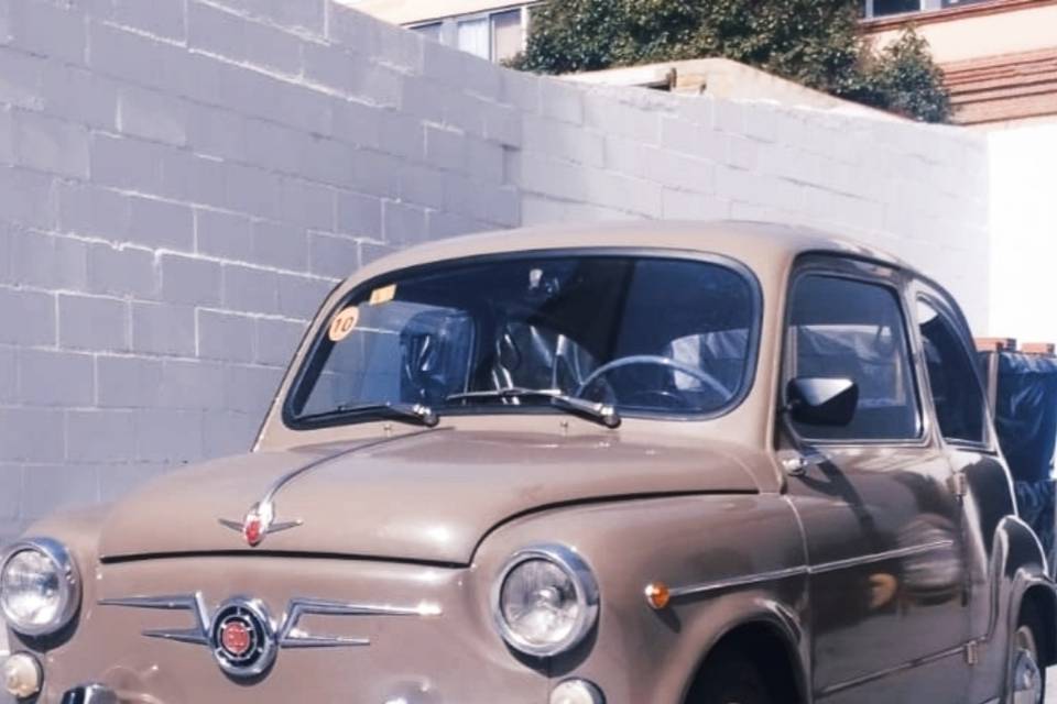 SEAT600