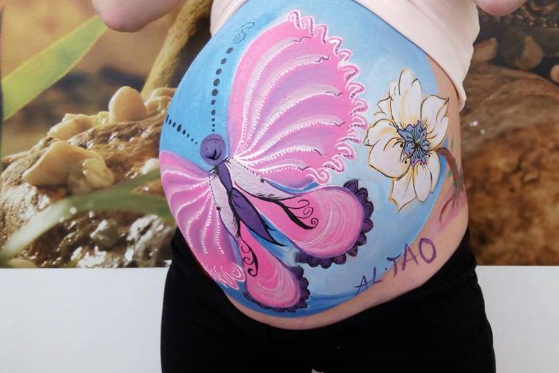 Belly painting mariposa