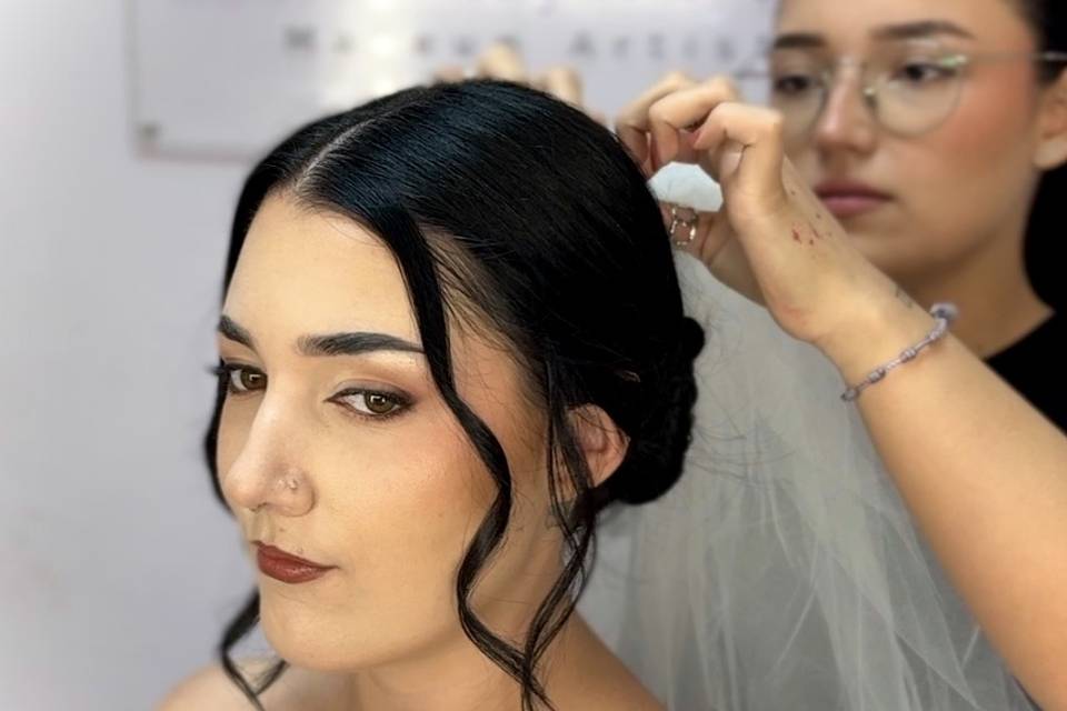 Andrea Mayordomo - Makeup & Hair