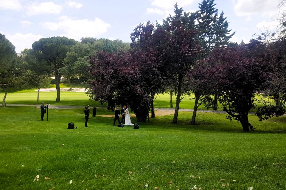 Novios en el campo