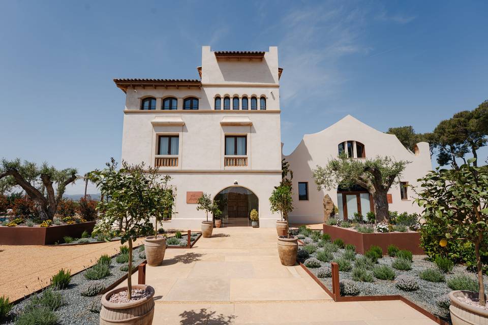 El Serral Hotel