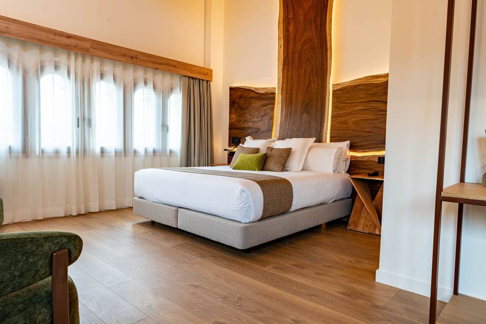 El Serral Hotel