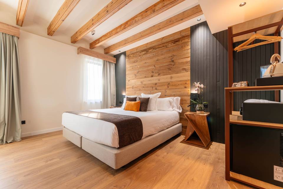 El Serral Hotel