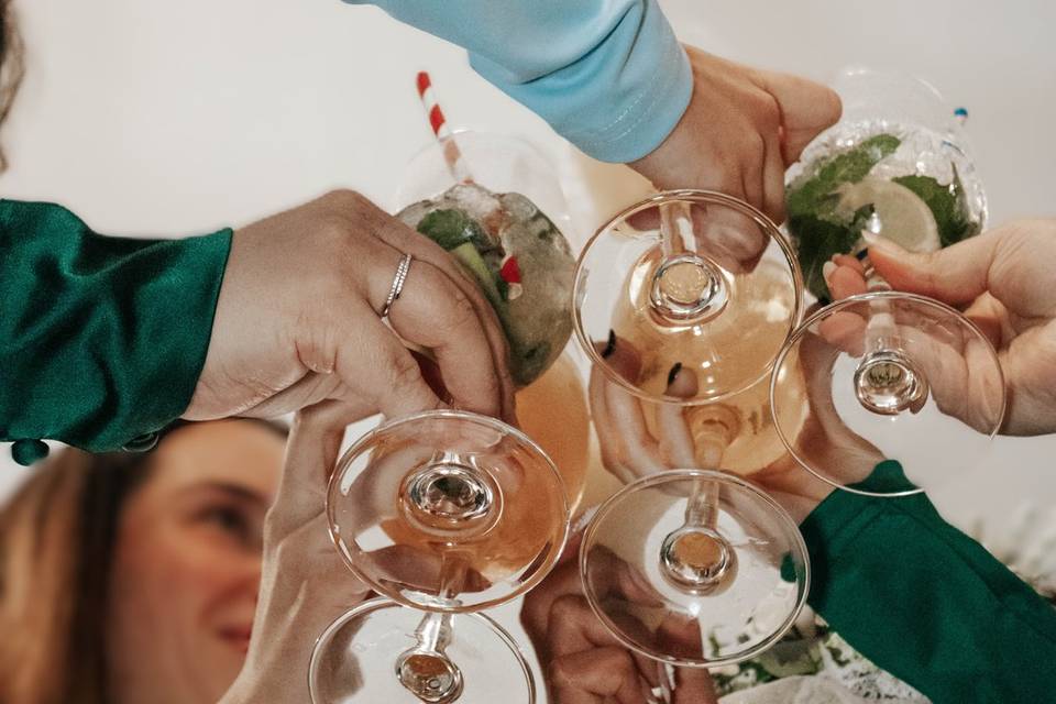 Un brindis por los novios