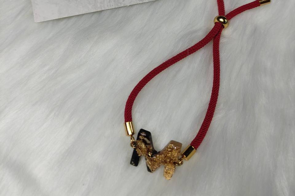 Pulsera con tu inicial