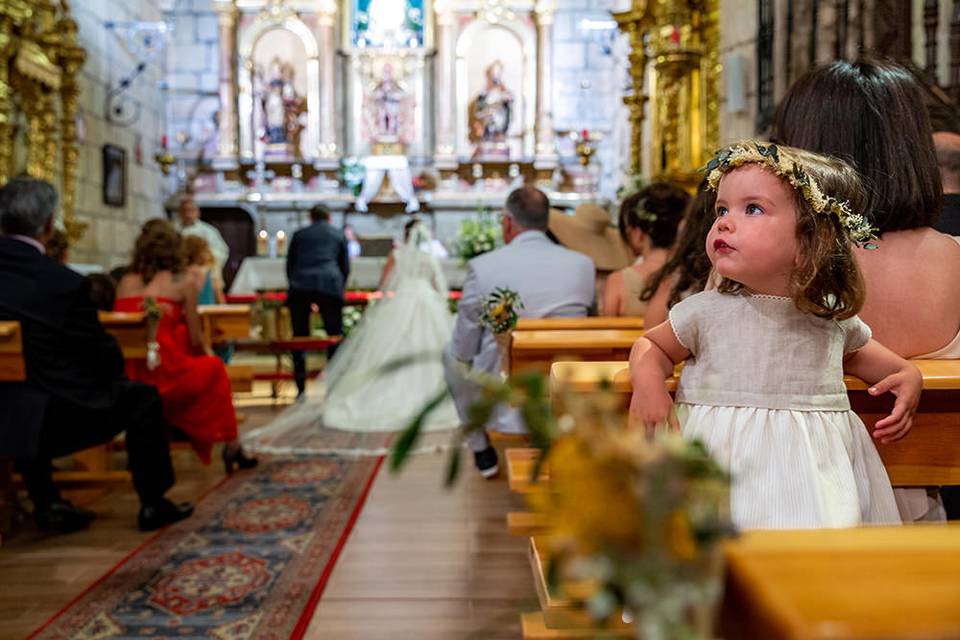 Niños durante la ceremonia