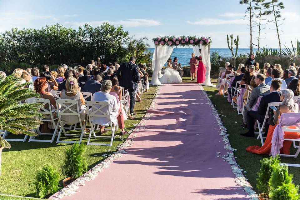 Marbella beachside wedding