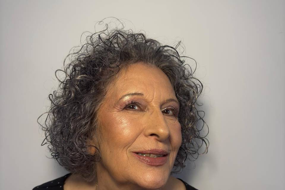 Maquillaje de mamá de la novia