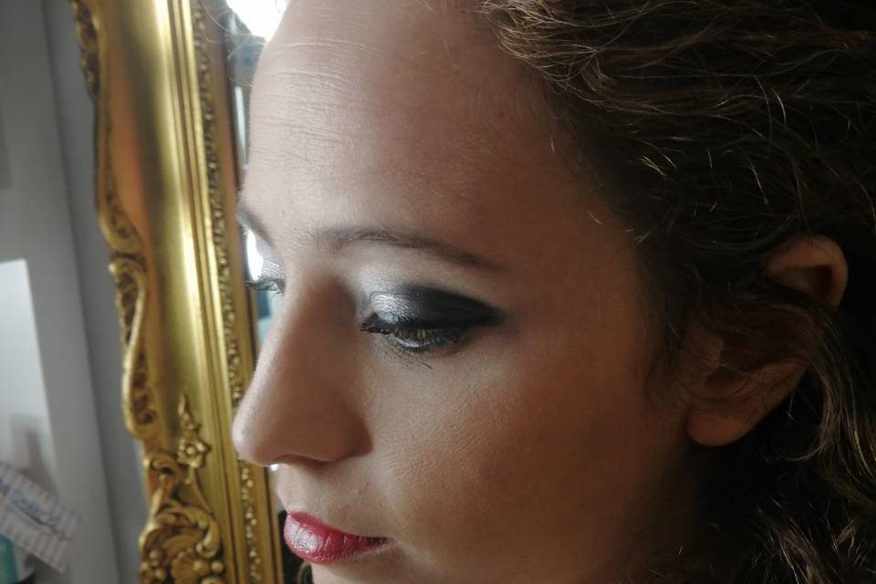 Maquillaje prueba plata