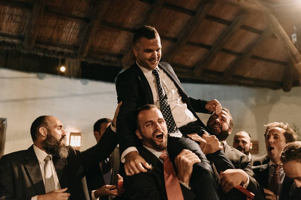 Preboda en una cala de Nerja