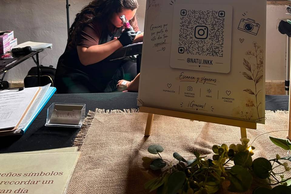 Tatuando