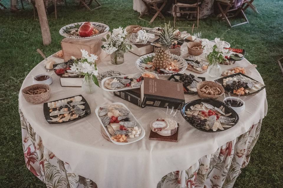 Foto presentación mesa quesos