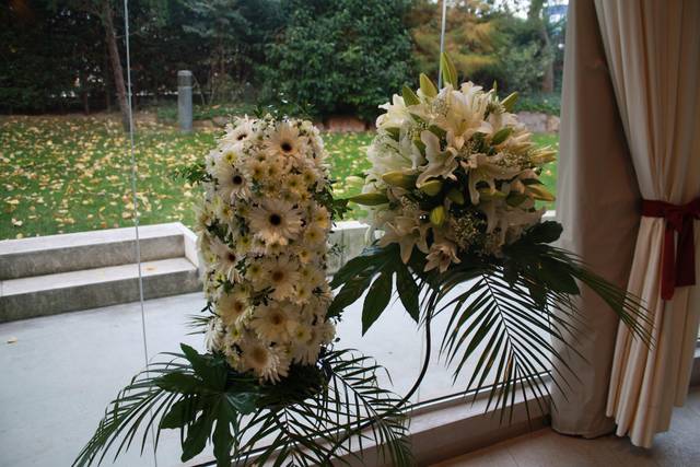 Peana floral doble para restaurante