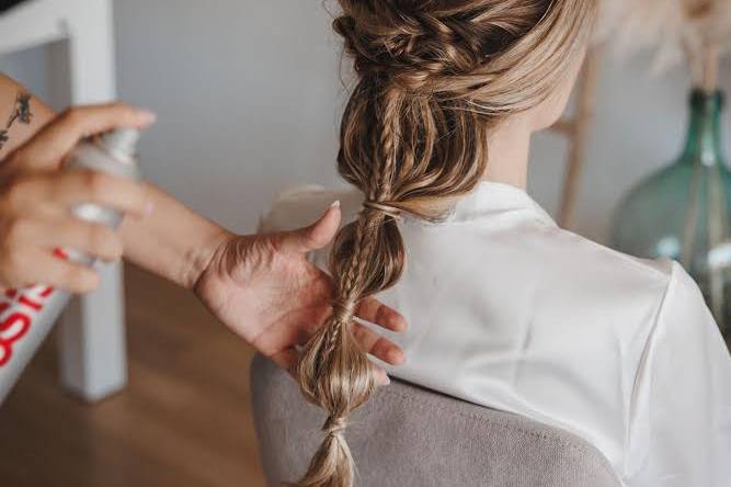 Maquillaje y peinado de novia