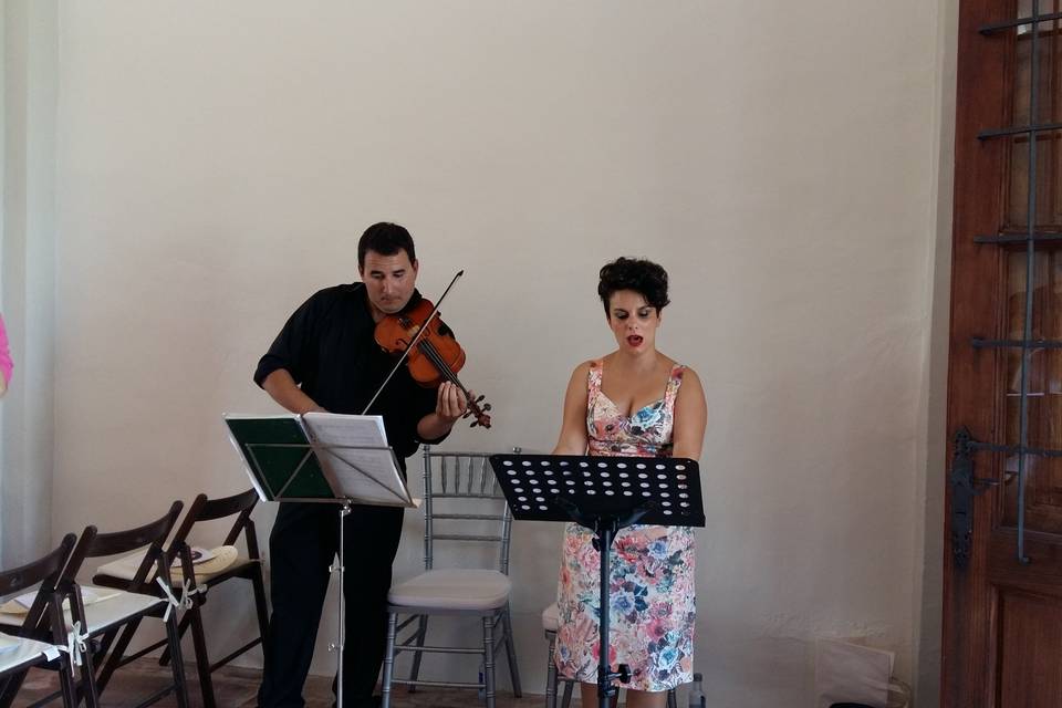 Música nupcial en una ermita