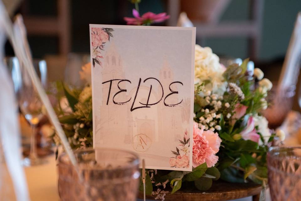 Diseño personalizado para mesa