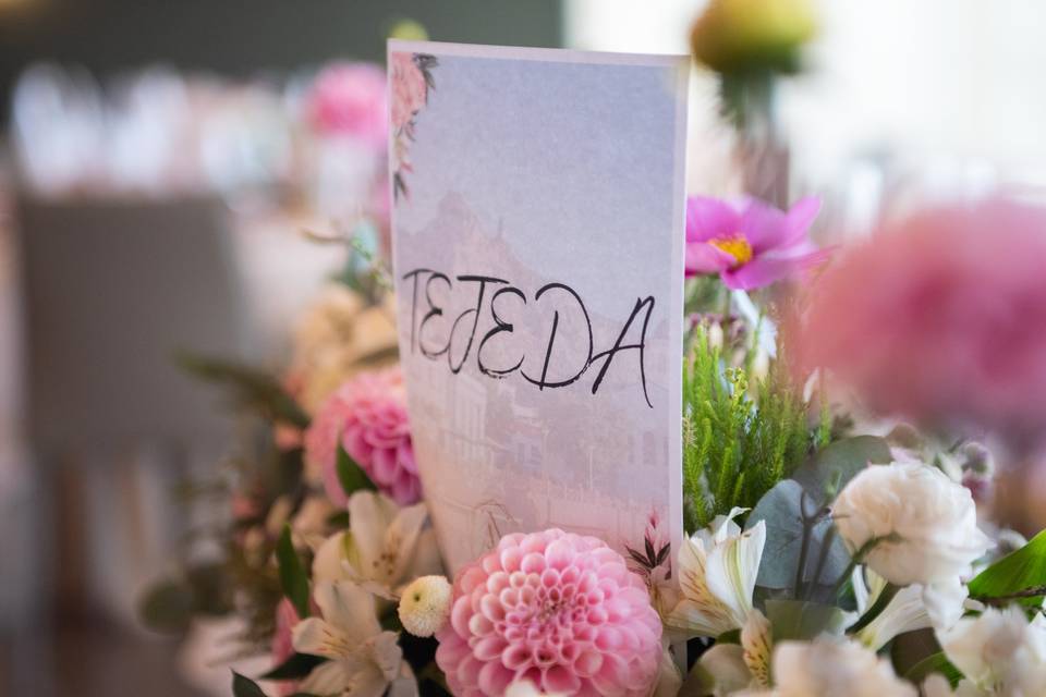 Diseño personalizado para mesa