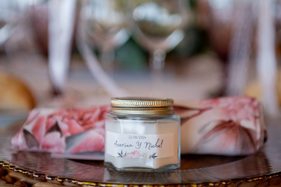 Detalle de invitados