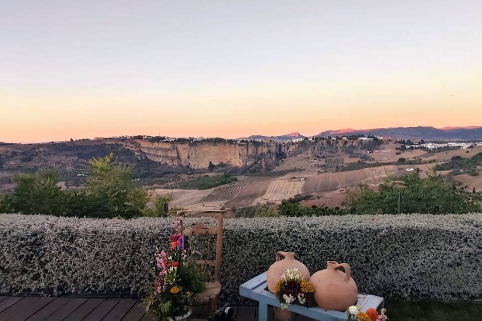 Altar y atardecer en Ronda
