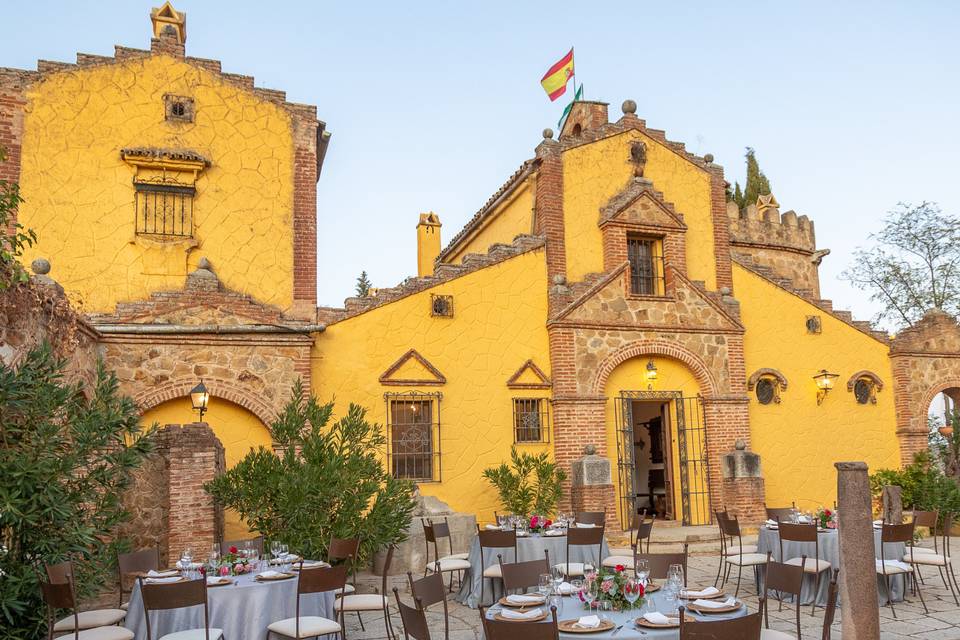 Patio frontal