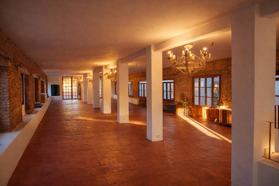 La Gran Bodega - Salón interio