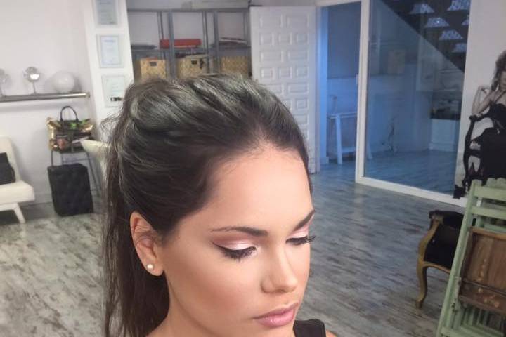 Jennifer Arraez - Maquilladora profesional