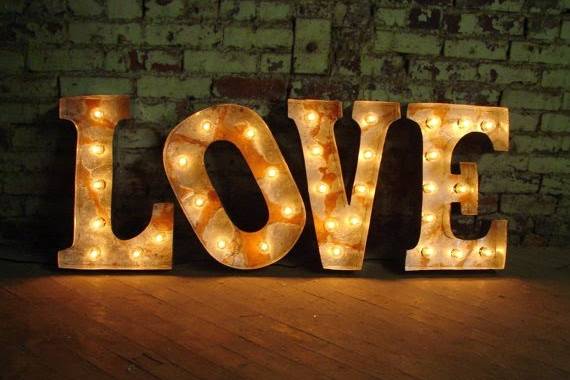 Venta de letras luminosas
