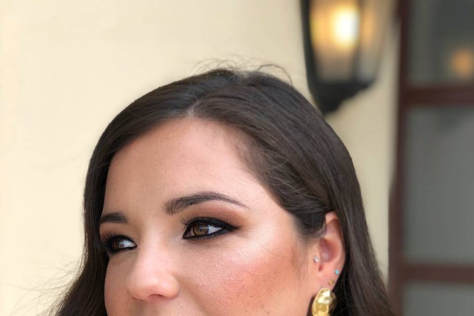 Maquillaje y pelo de invitada