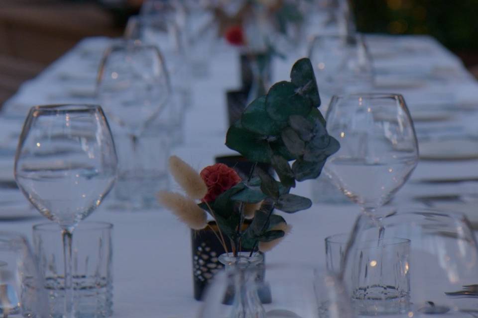 Mesa amigos del novio