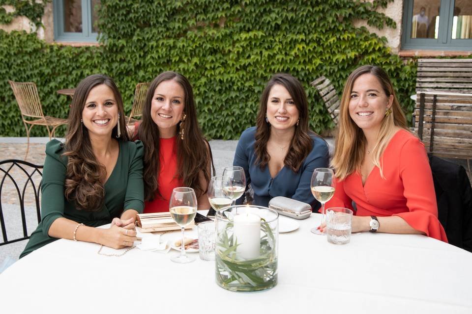 Mesa amigas de la novia