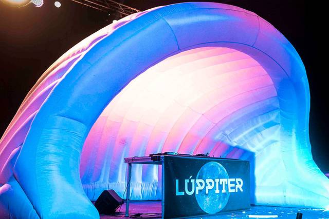 Carpa blanca hinchable
